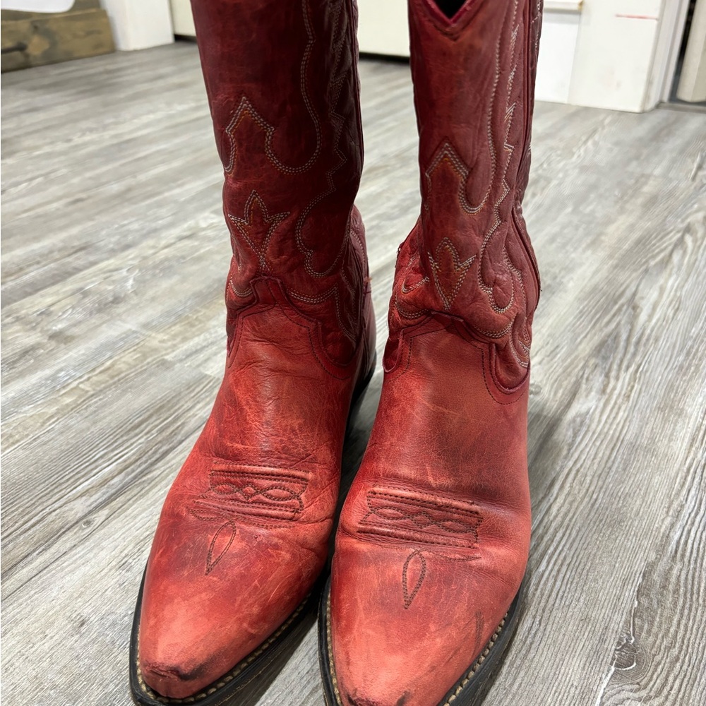 Red Western Leather Cowboy Boots for Women - Picture 3 of 6
